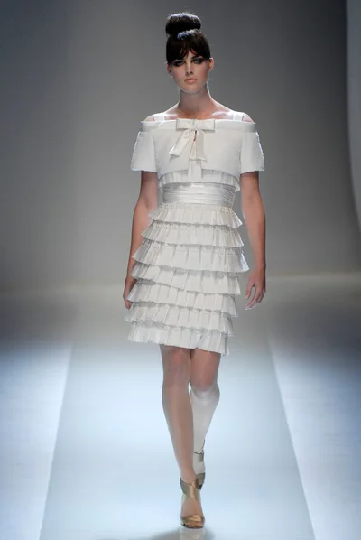 Look 2
